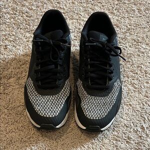 Nike Men's Black and White Athletic Shoes